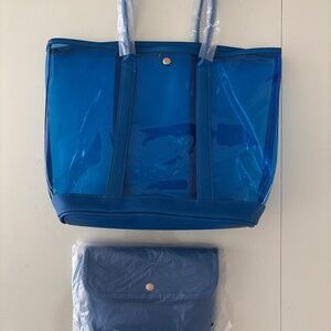 Beach bag with small cosmetic bag